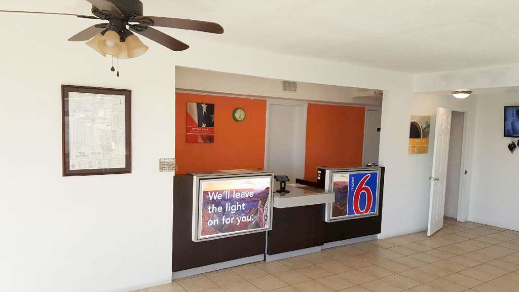 Motel 6 Hobbs Dalaman gambar
